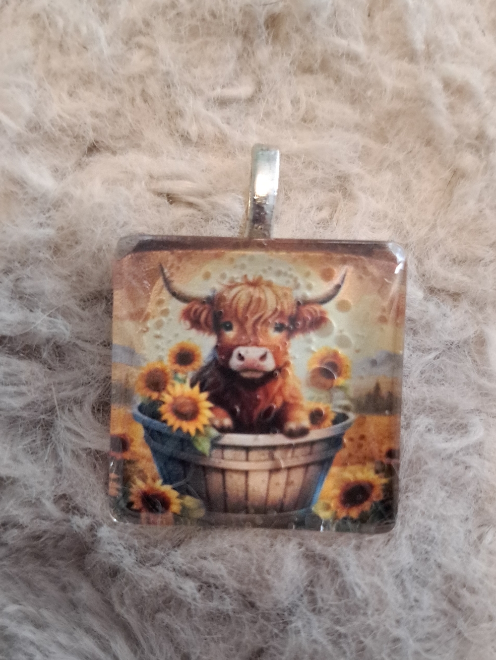 Hand Crafted Sunflower Highland Cow Calf Resin Pendant Necklace - Cream & Brown